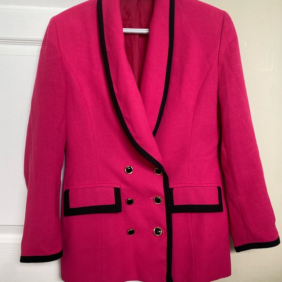 Pink blazer - Picture 1 of 4